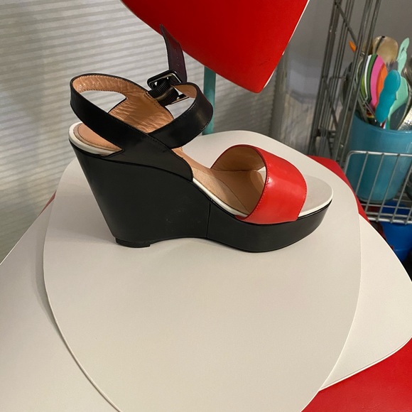 Robert Clergerie France Size 7 wedges with flare - Picture 2 of 7